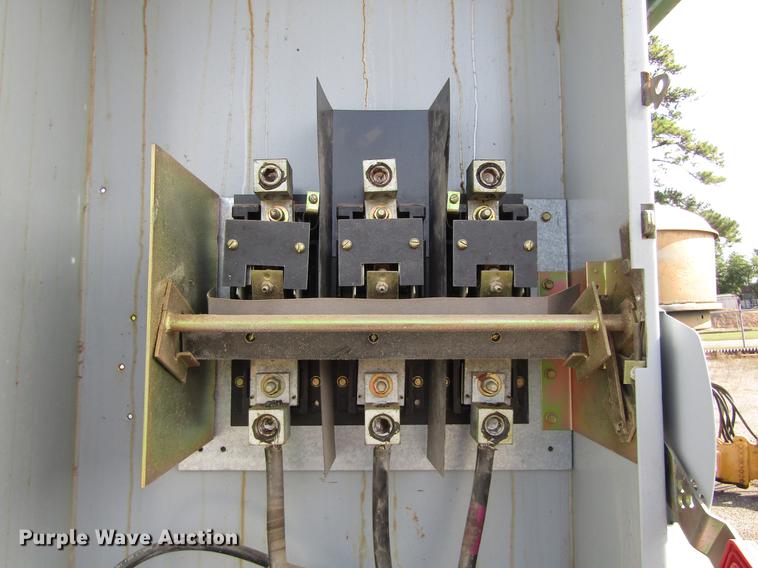 image for item DC0089 Worthington RollAir 200 air compressor