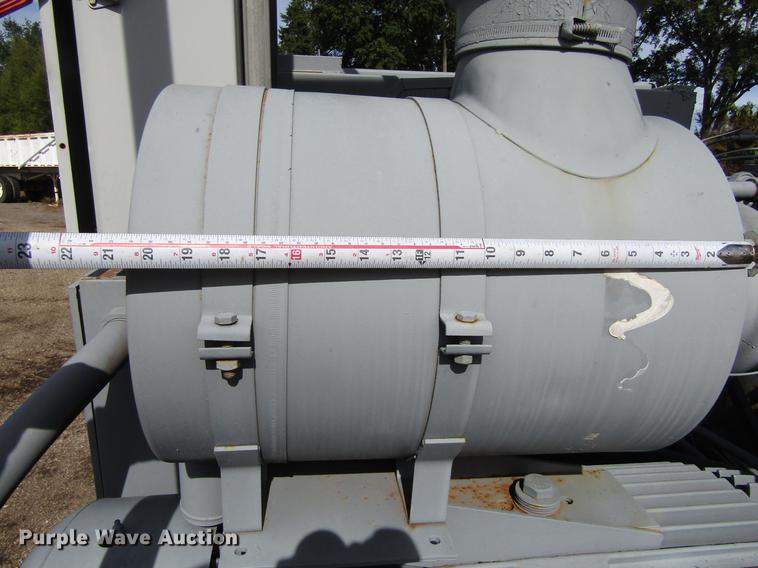 image for item DC0089 Worthington RollAir 200 air compressor