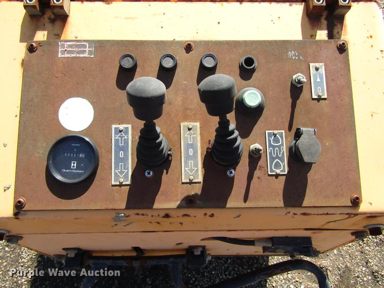 image for item DC0092 JCB Vibromax VM1500M trench compactor