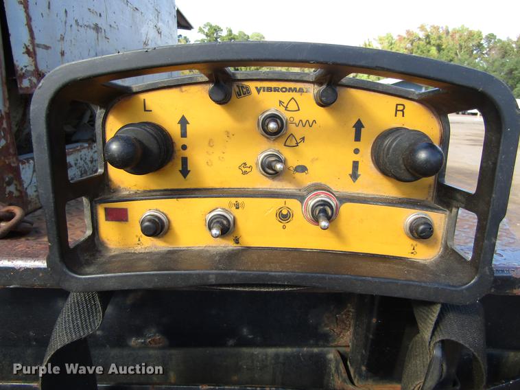 image for item DC0092 JCB Vibromax VM1500M trench compactor