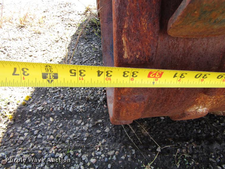 image for item DC0092 JCB Vibromax VM1500M trench compactor