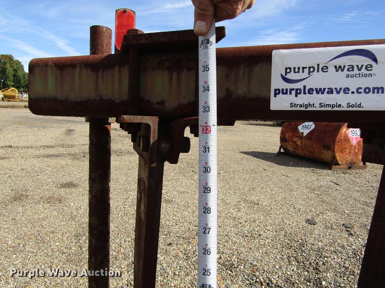 image for item DC0099 John Deere E0900 ripper