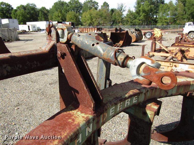 image for item DC0099 John Deere E0900 ripper