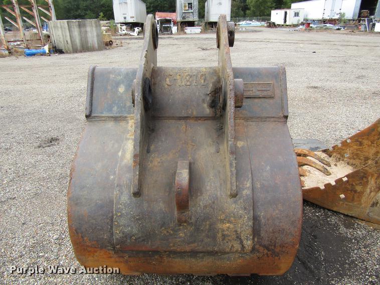 image for item DC0102 Excavator bucket