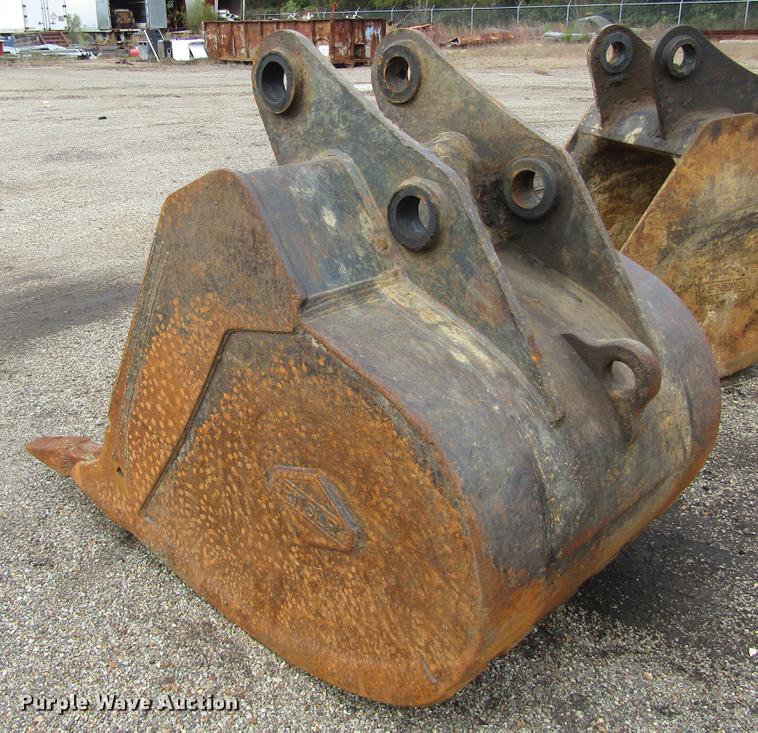 image for item DC0102 Excavator bucket