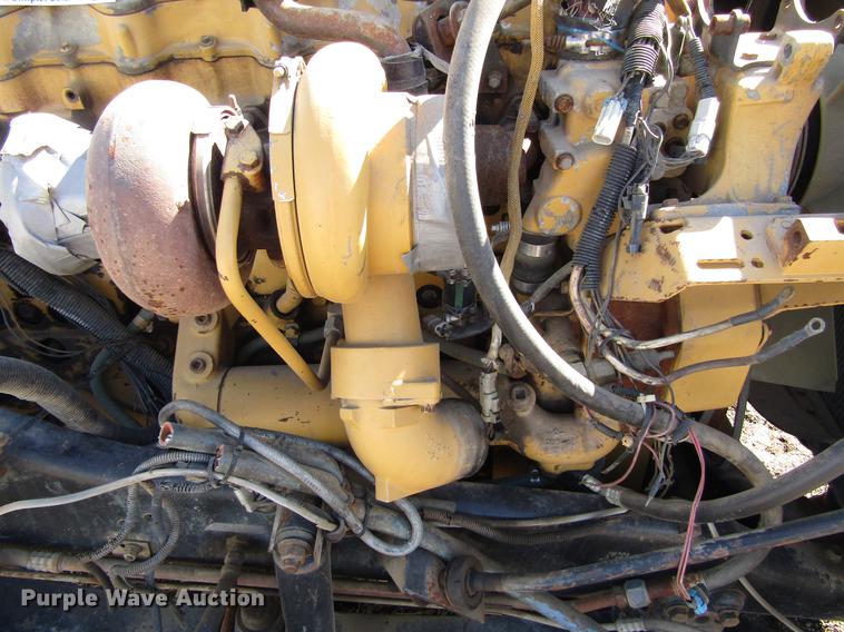 image for item DC0119 1995 Caterpillar 3406 six cylinder diesel engine