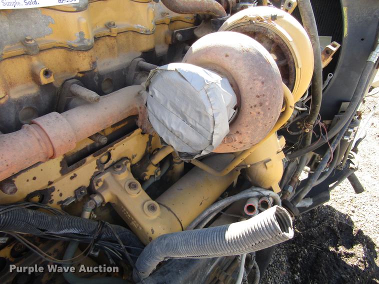 image for item DC0119 1995 Caterpillar 3406 six cylinder diesel engine