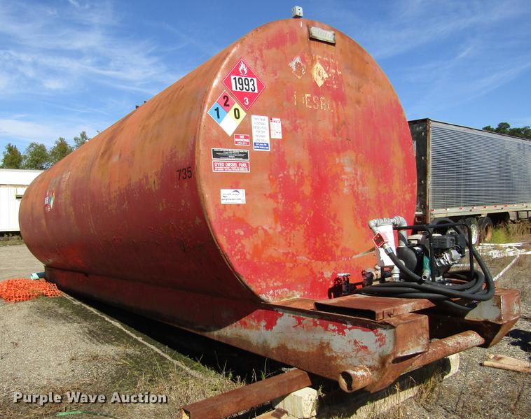 image for item DC0120 Statco 10,000 gallon fuel tank