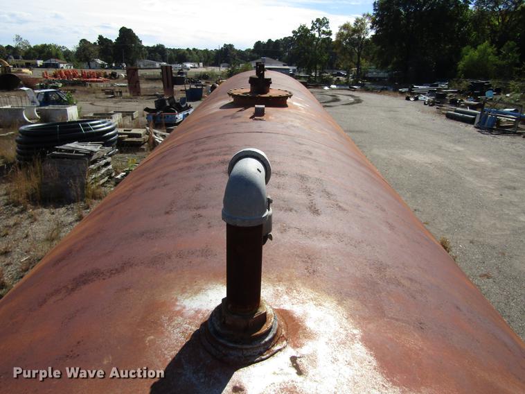 image for item DC0120 Statco 10,000 gallon fuel tank