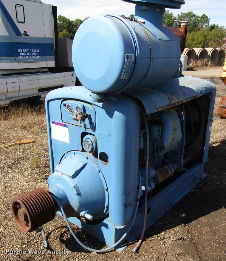 image for item DC0121 Detroit Diesel six cylinder diesel engine