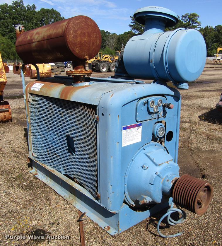 image for item DC0121 Detroit Diesel six cylinder diesel engine