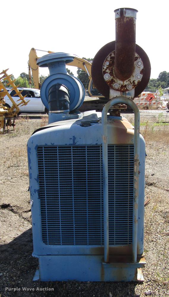 image for item DC0121 Detroit Diesel six cylinder diesel engine