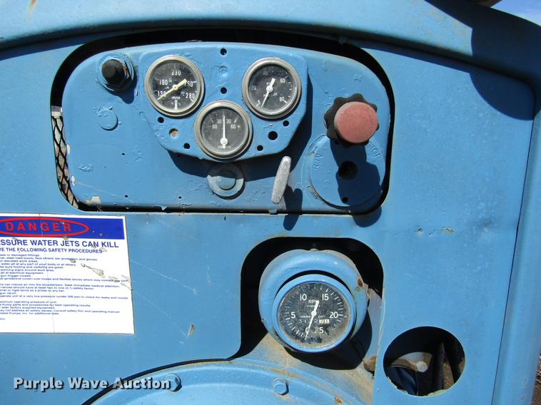 image for item DC0121 Detroit Diesel six cylinder diesel engine