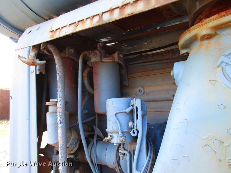 image for item DC0121 Detroit Diesel six cylinder diesel engine