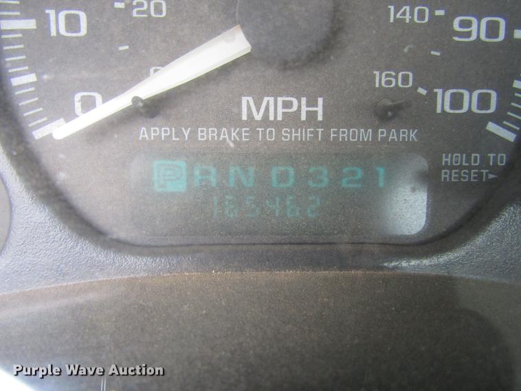 image for item DC0131 2001 GMC Sierra 1500 pickup truck