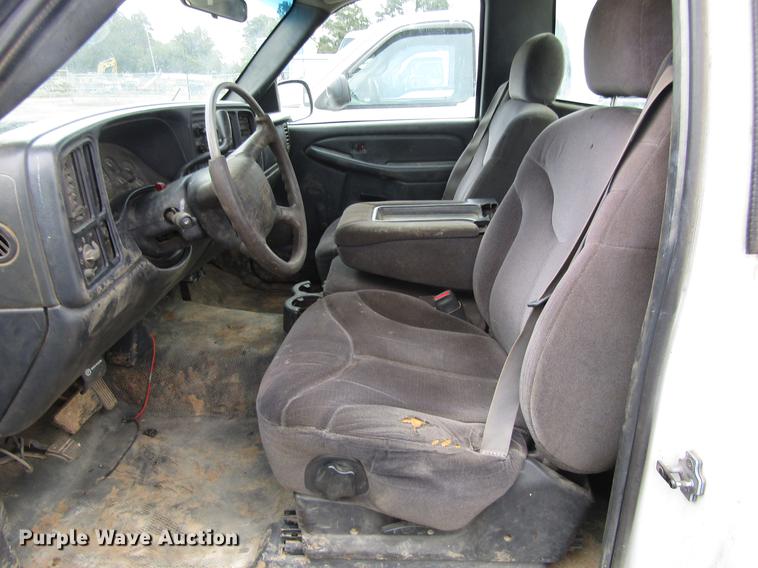 image for item DC0131 2001 GMC Sierra 1500 pickup truck