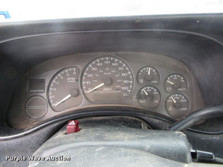 image for item DC0131 2001 GMC Sierra 1500 pickup truck