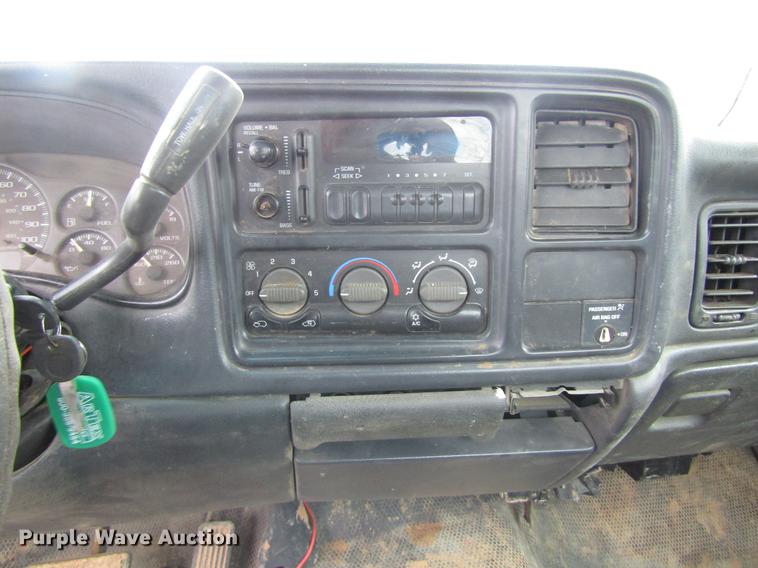 image for item DC0131 2001 GMC Sierra 1500 pickup truck