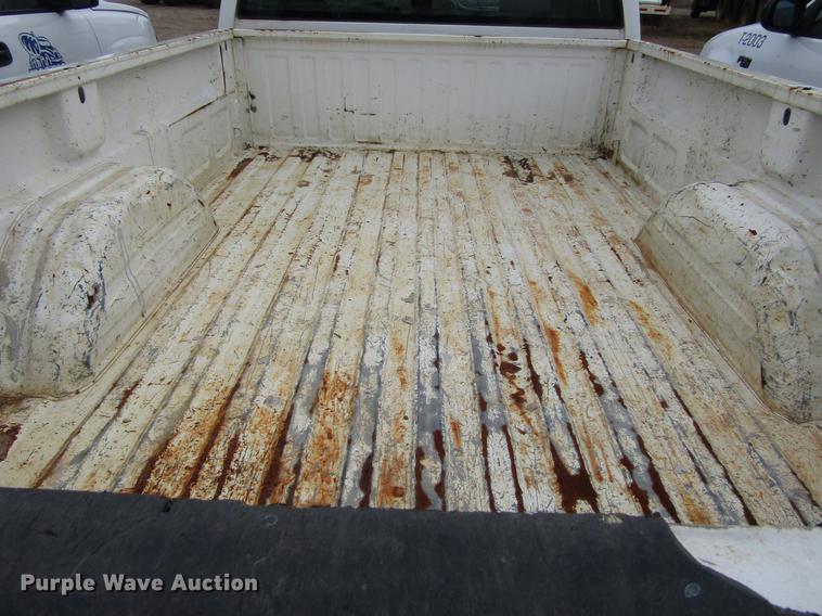 image for item DC0131 2001 GMC Sierra 1500 pickup truck