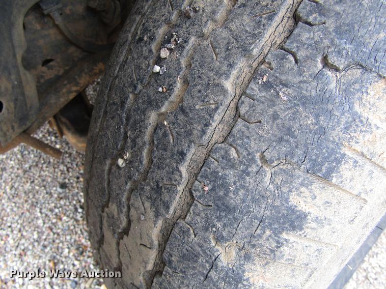 image for item DC0131 2001 GMC Sierra 1500 pickup truck