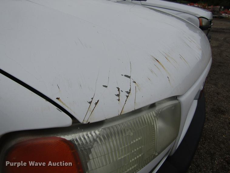 image for item DC0131 2001 GMC Sierra 1500 pickup truck