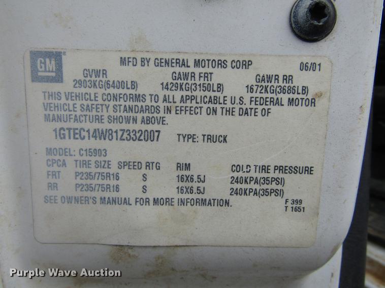 image for item DC0131 2001 GMC Sierra 1500 pickup truck