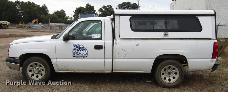 image for item DC0133 2007 Chevrolet Silverado 1500 pickup truck