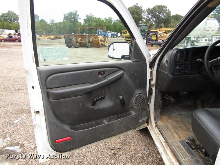 image for item DC0133 2007 Chevrolet Silverado 1500 pickup truck