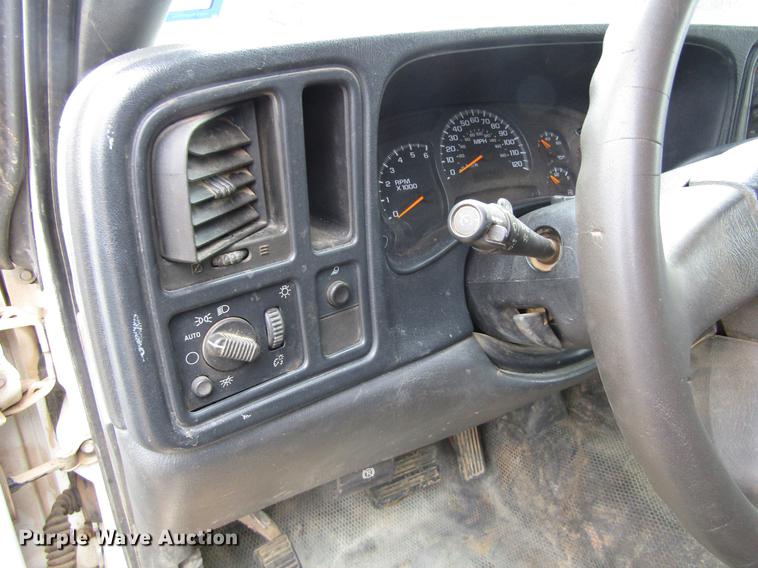 image for item DC0133 2007 Chevrolet Silverado 1500 pickup truck