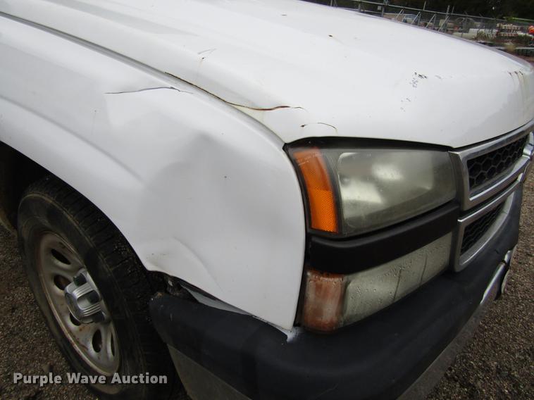 image for item DC0133 2007 Chevrolet Silverado 1500 pickup truck