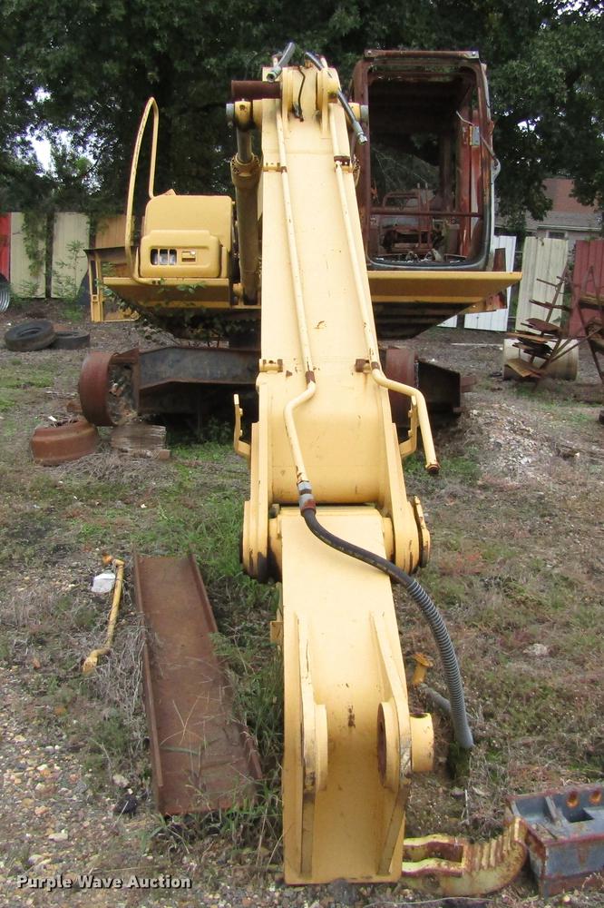 image for item DC0154 John Deere 200 excavator