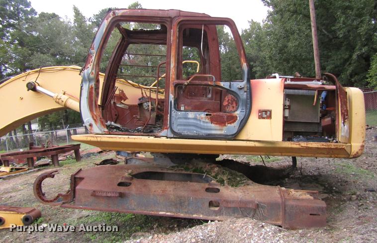image for item DC0154 John Deere 200 excavator