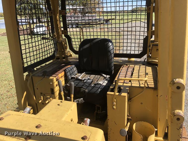 image for item DC0158 1985 Komatsu D41A-3 dozer