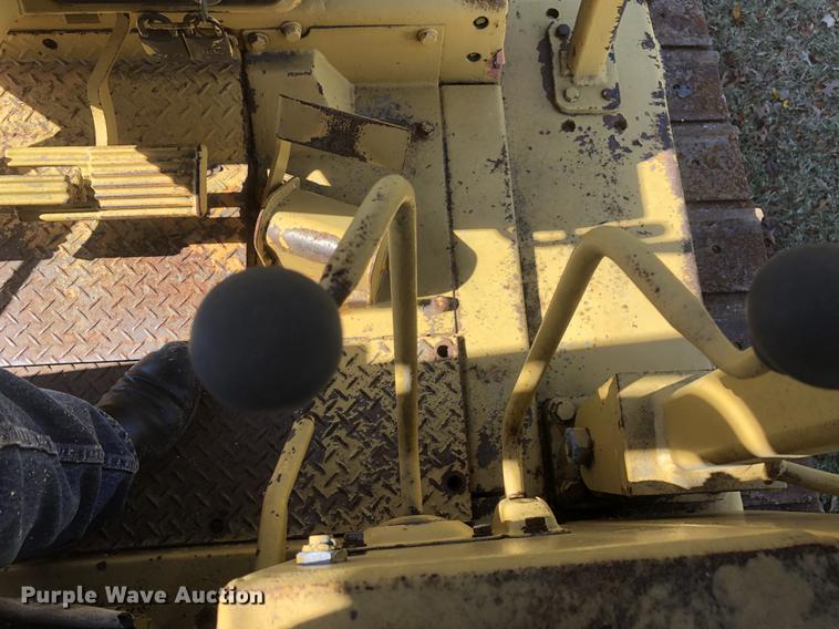 image for item DC0158 1985 Komatsu D41A-3 dozer