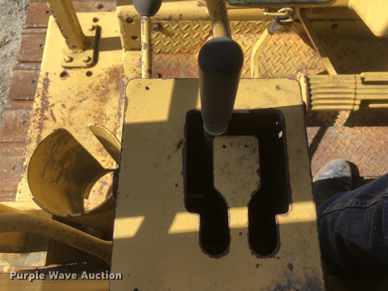 image for item DC0158 1985 Komatsu D41A-3 dozer