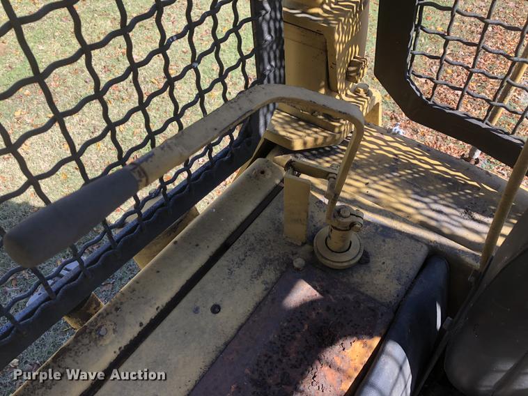 image for item DC0158 1985 Komatsu D41A-3 dozer