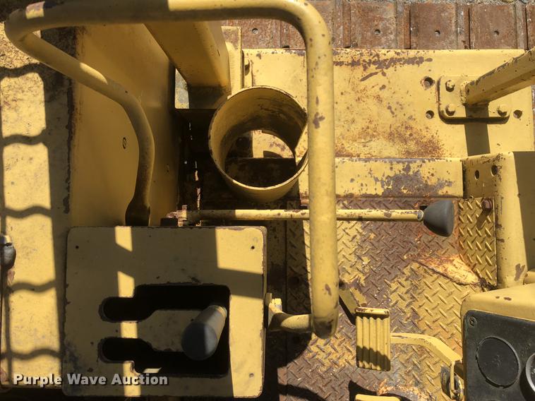 image for item DC0158 1985 Komatsu D41A-3 dozer