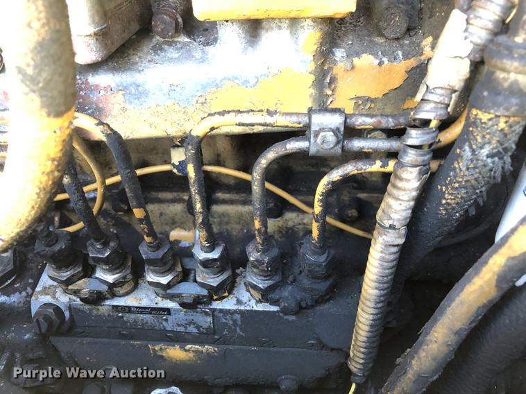 image for item DC0158 1985 Komatsu D41A-3 dozer