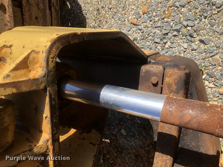 image for item DC0158 1985 Komatsu D41A-3 dozer