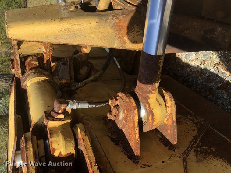 image for item DC0158 1985 Komatsu D41A-3 dozer