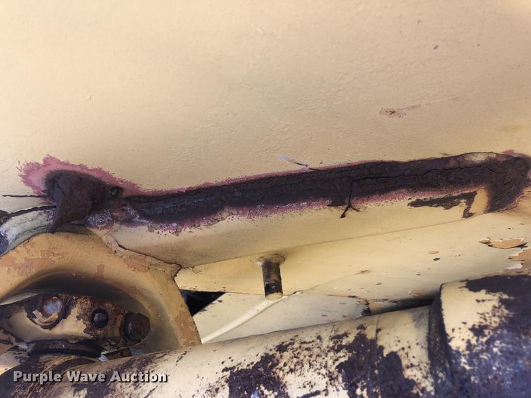 image for item DC0158 1985 Komatsu D41A-3 dozer