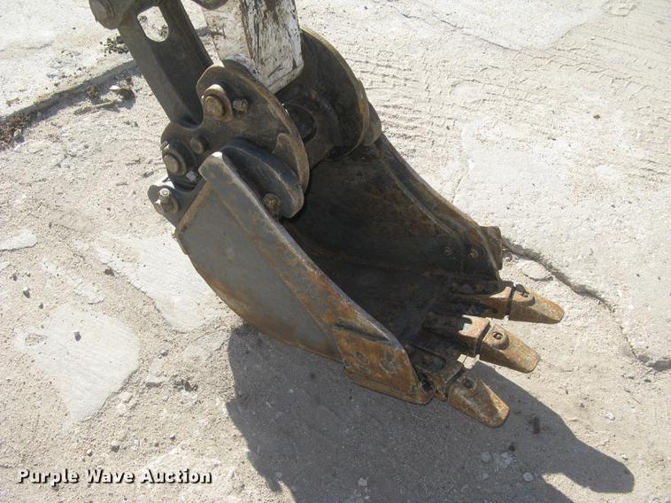 image for item DC1328 2016 Bobcat E26 mini excavator