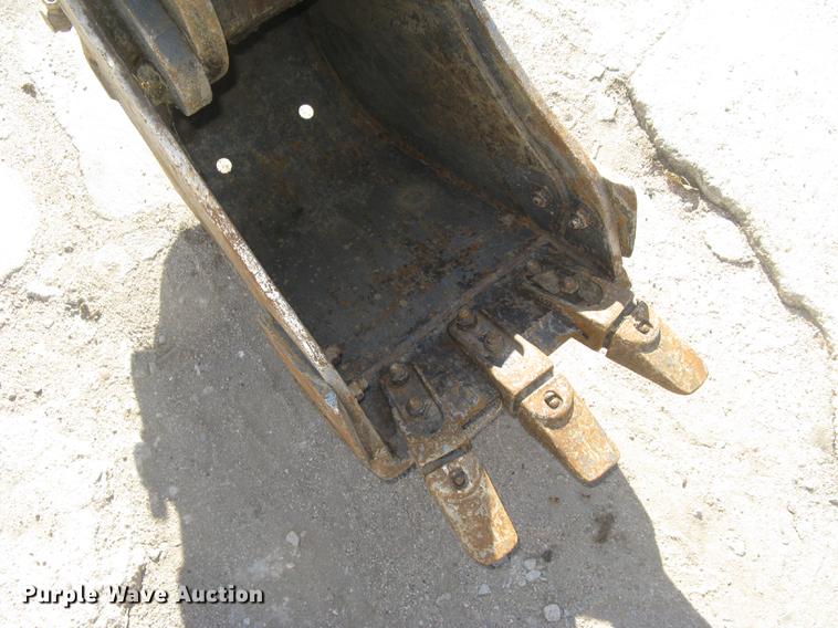 image for item DC1328 2016 Bobcat E26 mini excavator