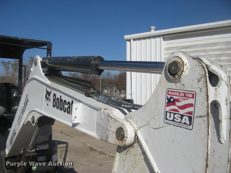 image for item DC1328 2016 Bobcat E26 mini excavator
