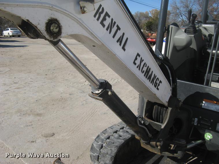 image for item DC1328 2016 Bobcat E26 mini excavator