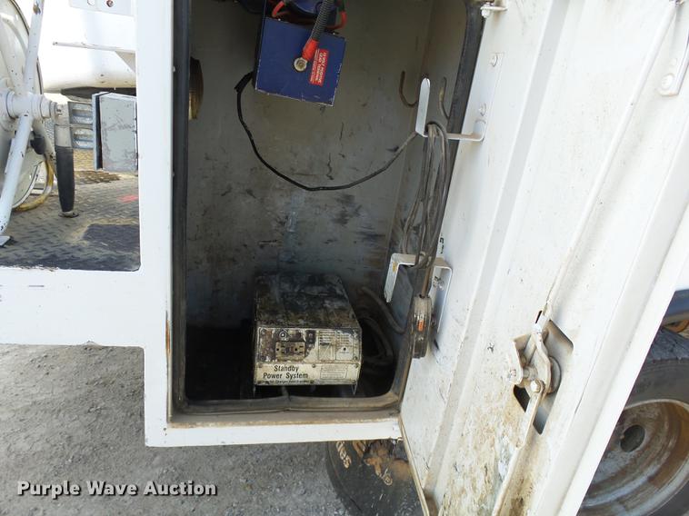 image for item DD2434 2011 Ford F550 bucket truck