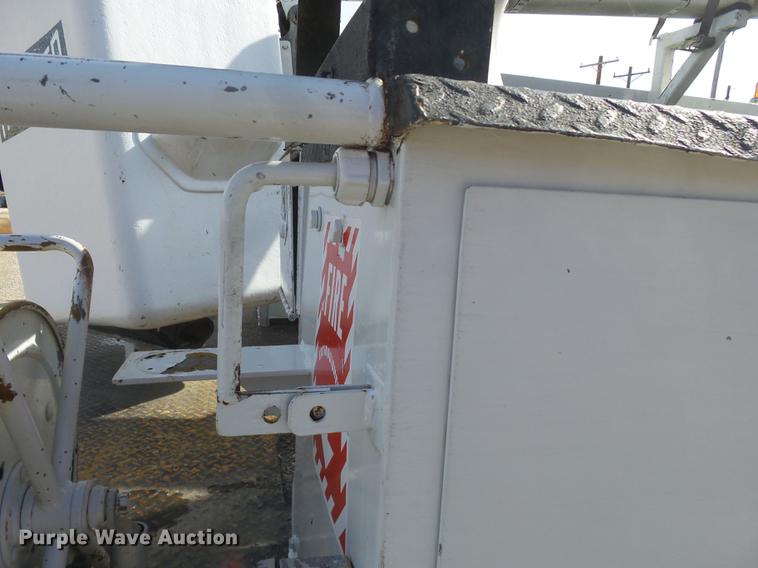 image for item DD2434 2011 Ford F550 bucket truck