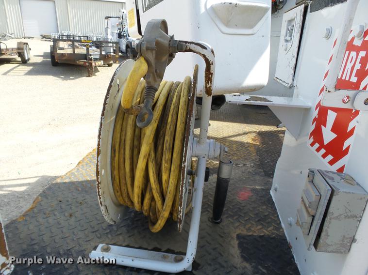 image for item DD2434 2011 Ford F550 bucket truck