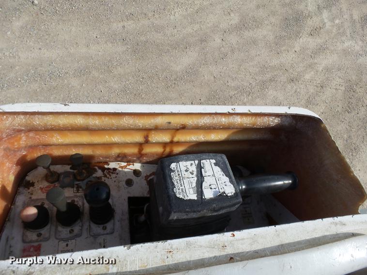 image for item DD2434 2011 Ford F550 bucket truck