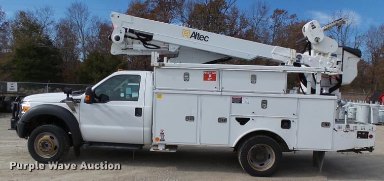 image for item DD2435 2012 Ford F550 bucket truck